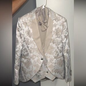 Elegant Cream Floral Men's Blazer